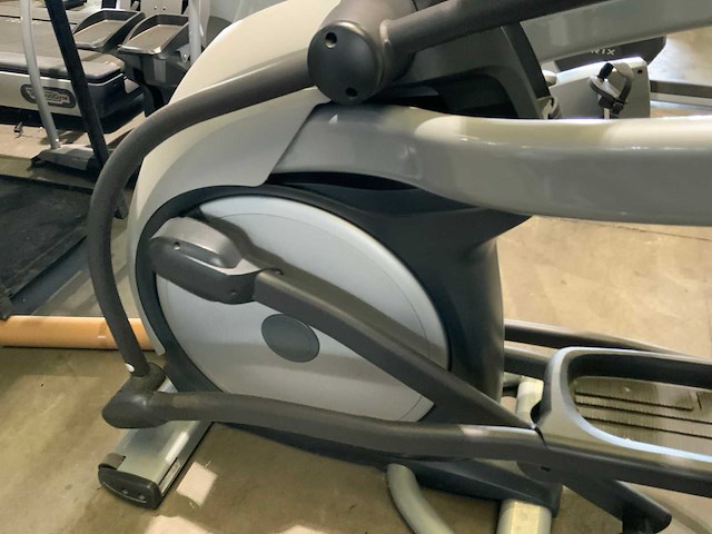 Matrix e5x elliptical crosstrainer - afbeelding 6 van  6