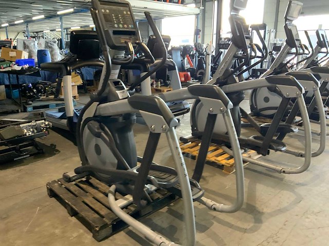 Matrix e5x elliptical crosstrainer - afbeelding 2 van  4