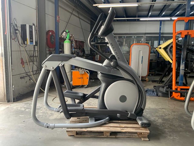 Matrix e5x elliptical crosstrainer - afbeelding 1 van  1