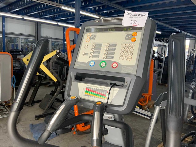 Matrix e5x elliptical crosstrainer - afbeelding 2 van  5