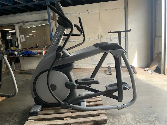 Matrix e5x elliptical crosstrainer - afbeelding 5 van  5