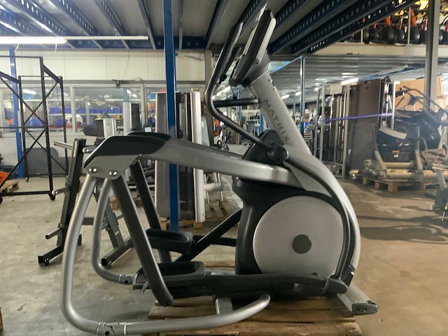 Matrix e5x elliptical crosstrainer - afbeelding 1 van  5