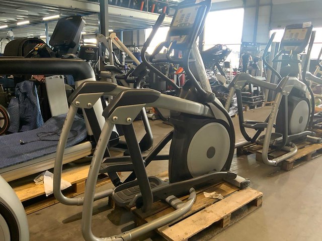 Matrix e5x elliptical crosstrainer - afbeelding 2 van  5