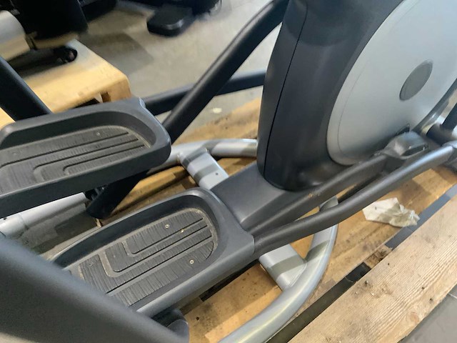 Matrix e5x elliptical crosstrainer - afbeelding 3 van  5