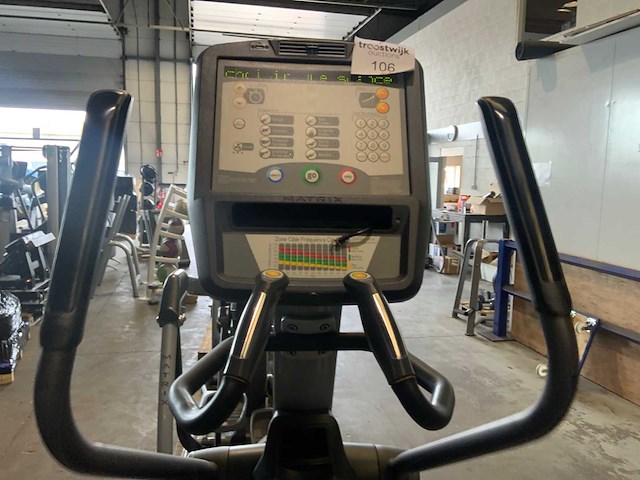Matrix e5x elliptical crosstrainer - afbeelding 4 van  5