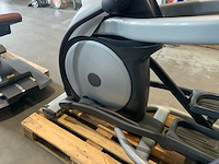 Matrix e5x elliptical crosstrainer - afbeelding 2 van  6