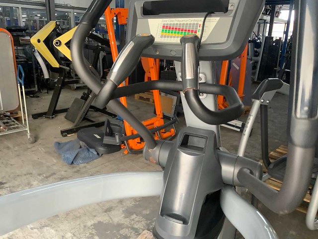 Matrix e5x elliptical crosstrainer - afbeelding 3 van  4