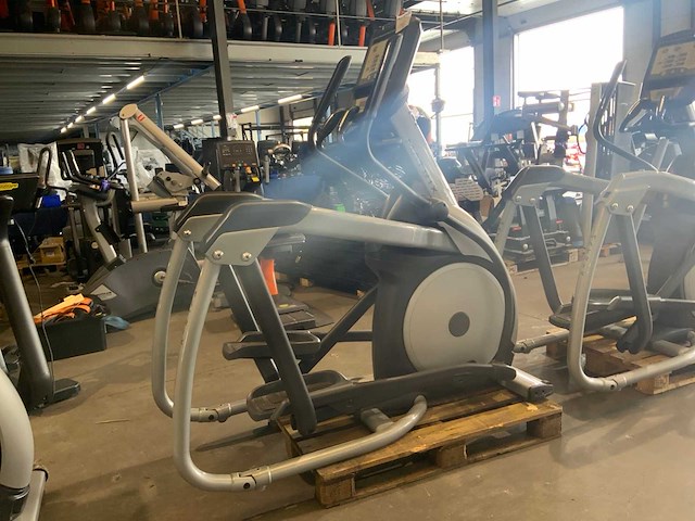 Matrix e5x elliptical crosstrainer - afbeelding 2 van  5