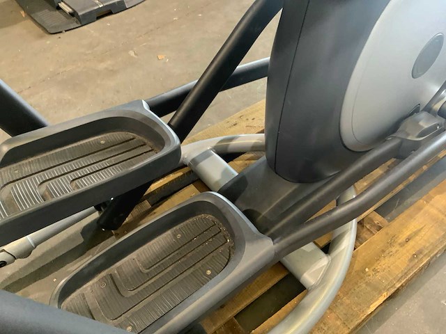 Matrix e5x elliptical crosstrainer - afbeelding 3 van  5