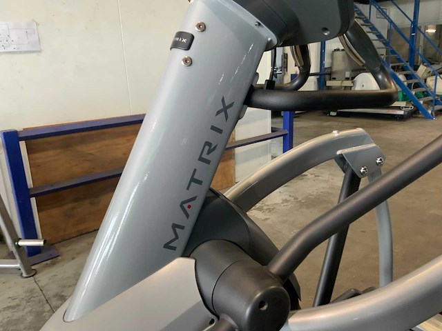 Matrix e5x elliptical crosstrainer - afbeelding 4 van  6