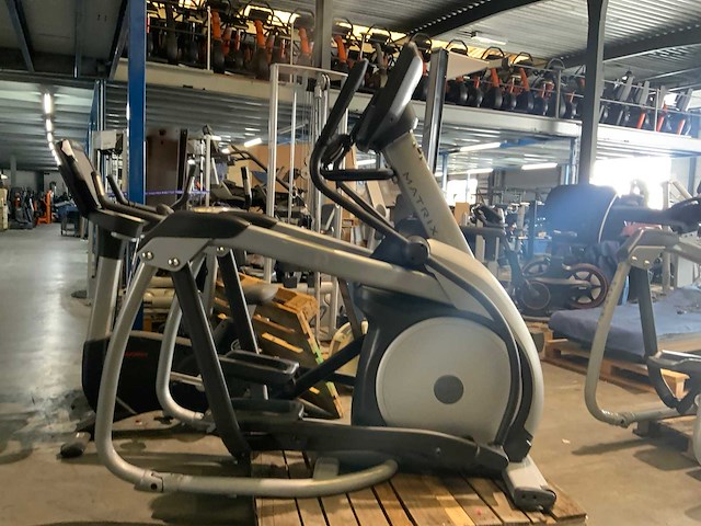 Matrix e5x elliptical crosstrainer - afbeelding 1 van  5