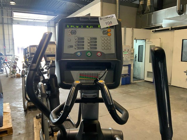 Matrix e5x elliptical crosstrainer - afbeelding 3 van  5