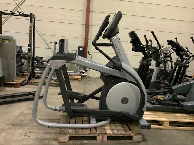 Matrix e5x elliptical crosstrainer - afbeelding 1 van  5