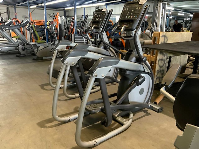 Matrix e5x elliptical crosstrainer - afbeelding 1 van  6