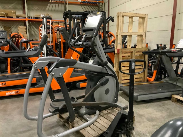 Matrix e7xe elliptical crosstrainer - afbeelding 6 van  6