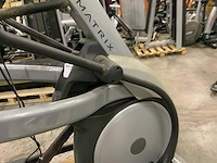 Matrix e7xe elliptical crosstrainer - afbeelding 2 van  5
