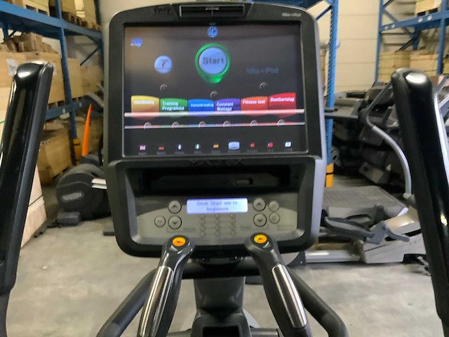 Matrix e7xe elliptical crosstrainer - afbeelding 2 van  5