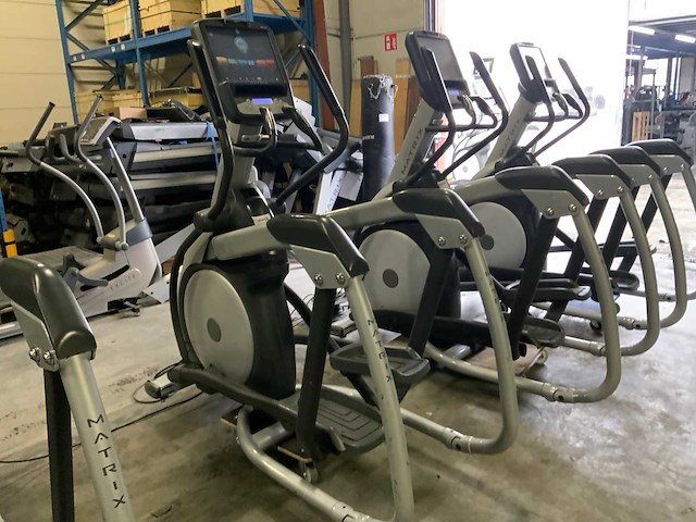 Matrix e7xe elliptical crosstrainer - afbeelding 1 van  5