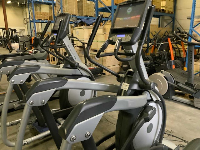 Matrix e7xe elliptical crosstrainer - afbeelding 4 van  5