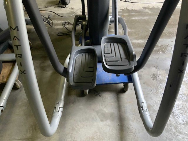 Matrix e7xe elliptical crosstrainer - afbeelding 3 van  6