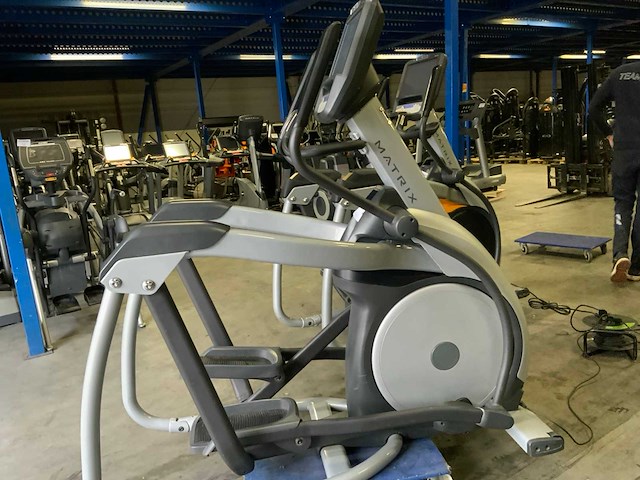 Matrix e7xe elliptical crosstrainer - afbeelding 1 van  6