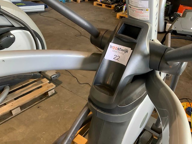 Matrix e7xe elliptical crosstrainer - afbeelding 2 van  5