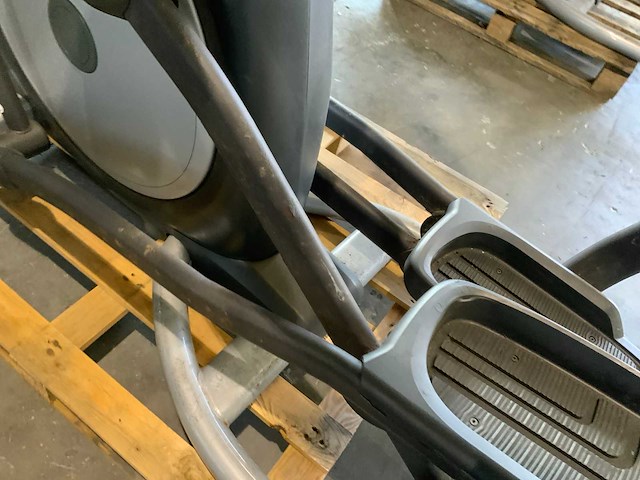 Matrix e7xe elliptical crosstrainer - afbeelding 5 van  5