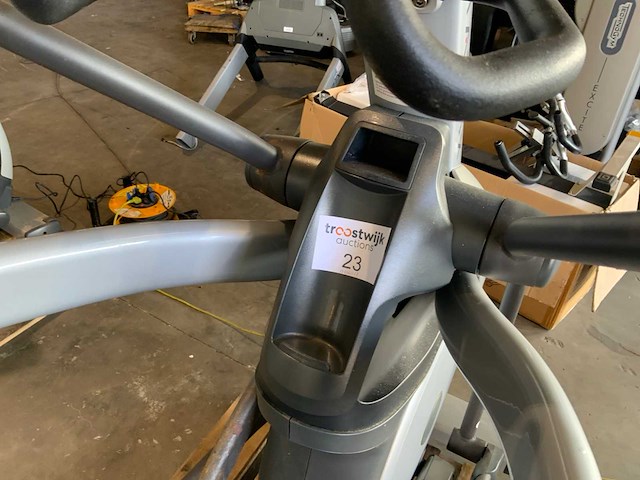Matrix e7xe elliptical crosstrainer - afbeelding 2 van  4