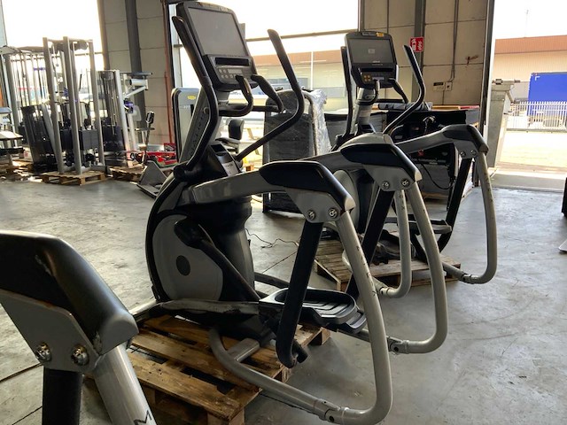 Matrix e7xe elliptical crosstrainer - afbeelding 2 van  4