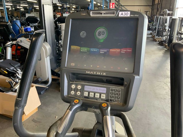 Matrix e7xe elliptical crosstrainer - afbeelding 4 van  4