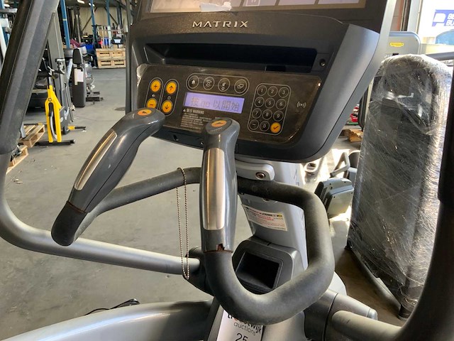 Matrix e7xe elliptical crosstrainer - afbeelding 4 van  5