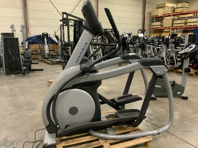 Matrix e7xe elliptical crosstrainer - afbeelding 1 van  6