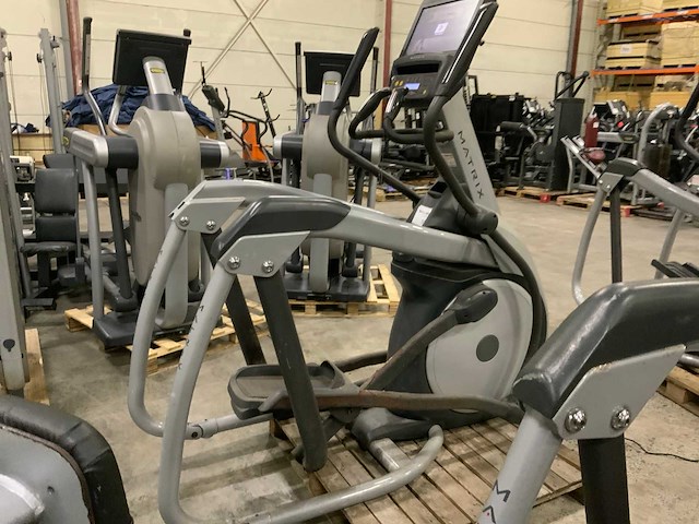 Matrix e7xe elliptical crosstrainer - afbeelding 1 van  5