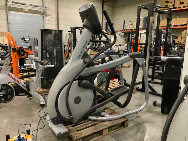 Matrix e7xe elliptical crosstrainer - afbeelding 1 van  5