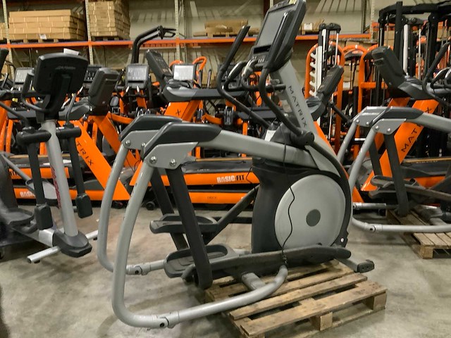Matrix e7xe elliptical crosstrainer - afbeelding 1 van  4