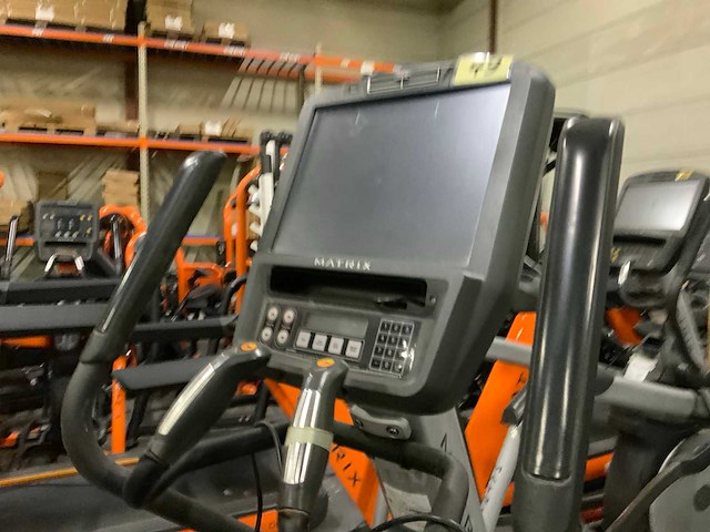 Matrix e7xe elliptical crosstrainer - afbeelding 3 van  4