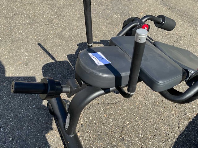 Matrix g3 abdominal crunch bench krachtstation - afbeelding 3 van  3