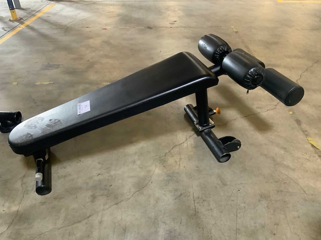 Matrix g3 abdominal crunch bench krachtstation - afbeelding 1 van  4