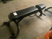 Matrix g3 adjustable bench black krachtstation - afbeelding 3 van  5