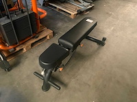 Matrix g3 adjustable bench black krachtstation - afbeelding 5 van  5