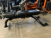 Matrix g3 adjustable bench black krachtstation - afbeelding 2 van  4