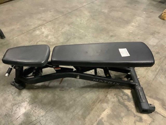 Matrix g3 adjustable bench black krachtstation - afbeelding 5 van  5