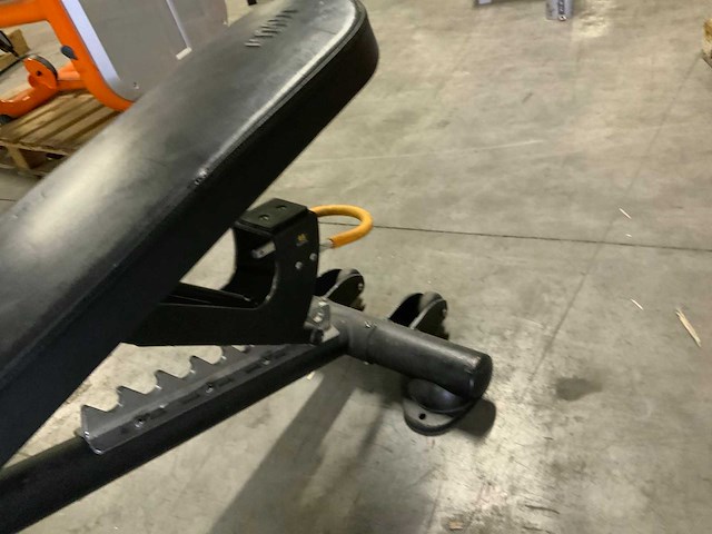 Matrix g3 adjustable bench krachtstation - afbeelding 4 van  4
