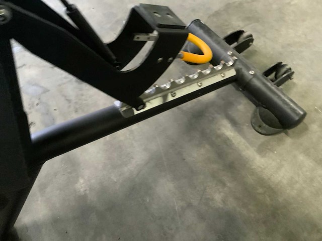 Matrix g3 adjustable bench krachtstation - afbeelding 4 van  5