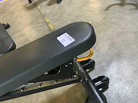 Matrix g3 adjustable bench krachtstation - afbeelding 3 van  5