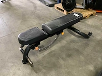 Matrix g3 adjustable bench krachtstation - afbeelding 2 van  3