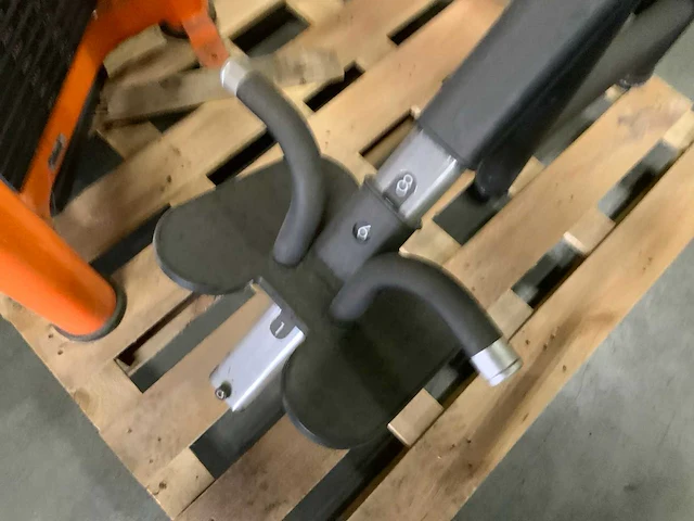 Matrix g3 back extension krachtstation - afbeelding 4 van  4