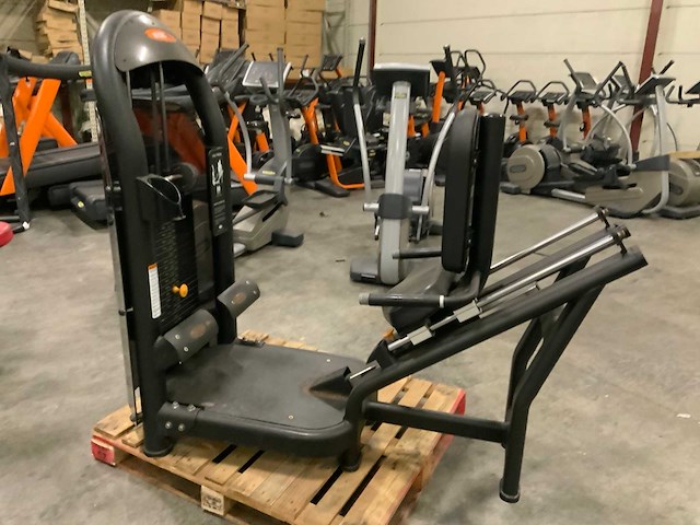 Matrix g3 rotary calf press krachtstation - afbeelding 1 van  5