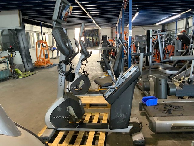 Matrix h5x hybride bike home trainer - afbeelding 1 van  4