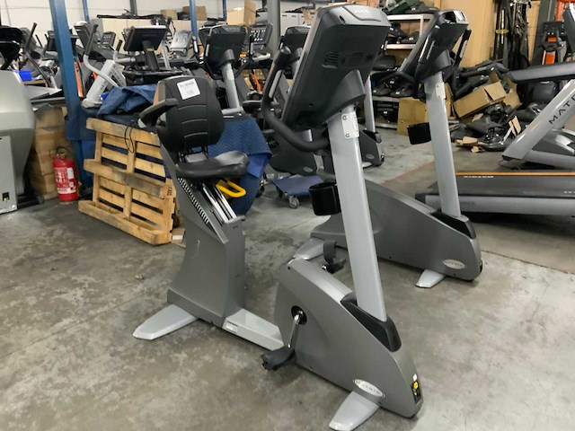 Matrix h5x uprightbike home trainer - afbeelding 3 van  4